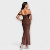 Ione - Bodycon haljina s otvorenim ramenima i volanima