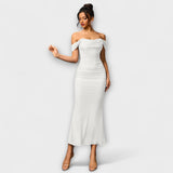 Ione - Bodycon haljina s otvorenim ramenima i volanima