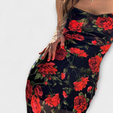 Kleita bodycon s uzorkom ruža i naramenicama